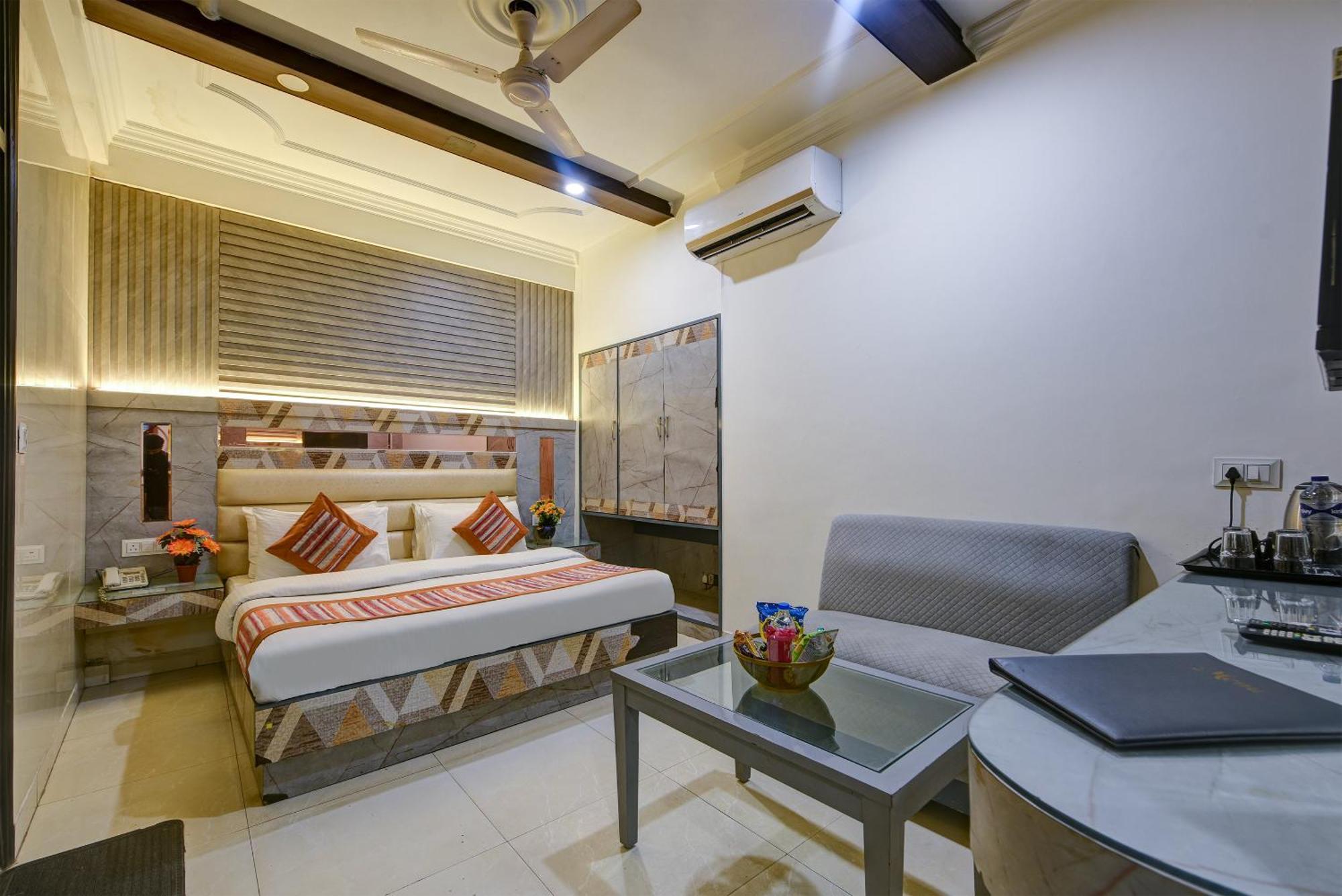 Hotel Baba Deluxe Near New Delhi Railway Station And City Center -By Rcg Hotels Eksteriør billede